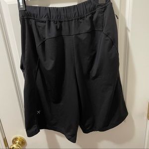Mens medium Lululemon black shorts